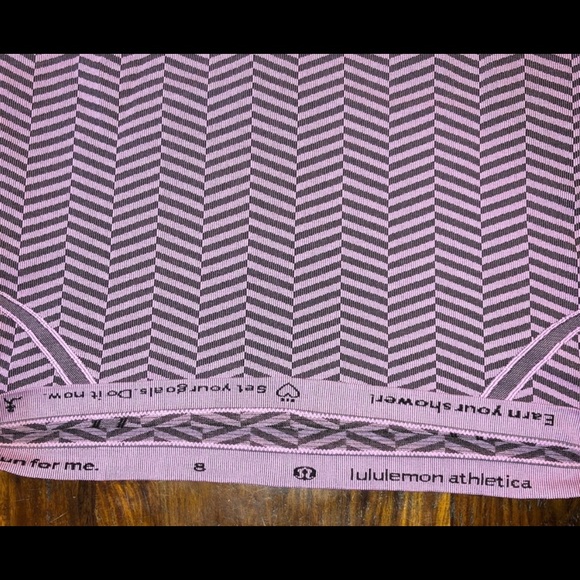 Lululemon Run: Swiftly Tech Racerback Size 8 - Picture 11 of 11